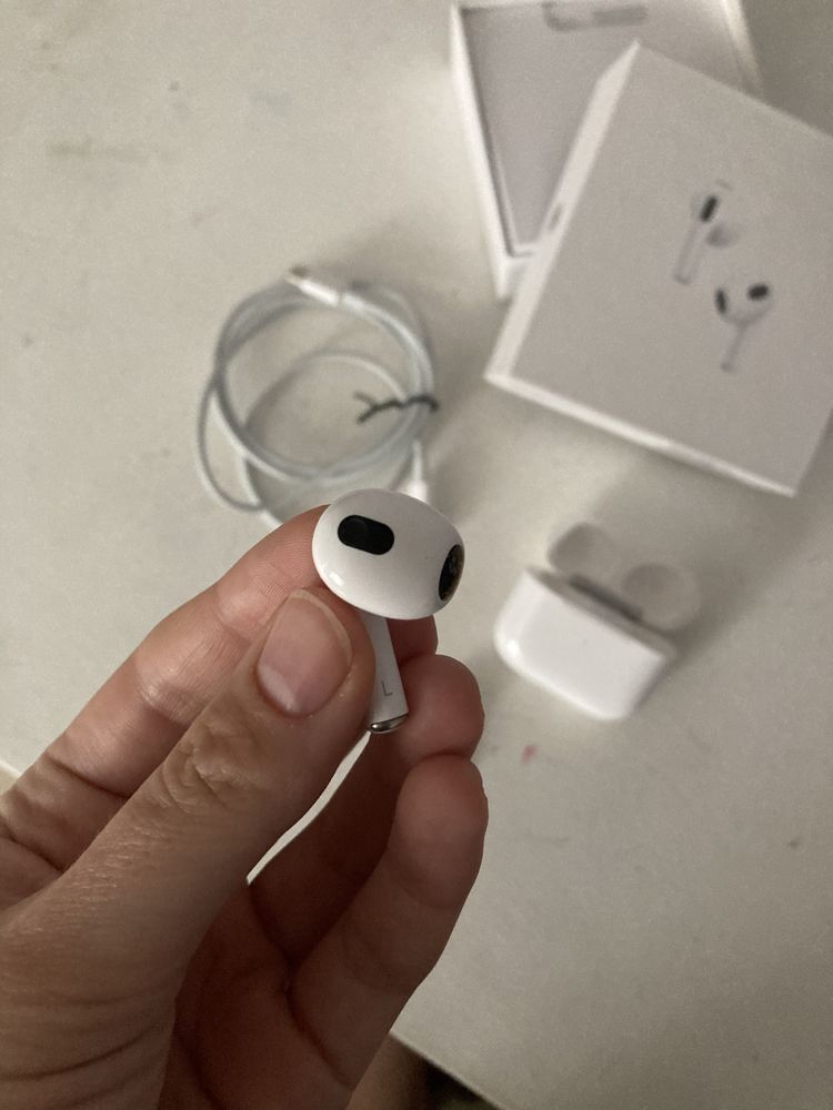Навушники бездротові airpods