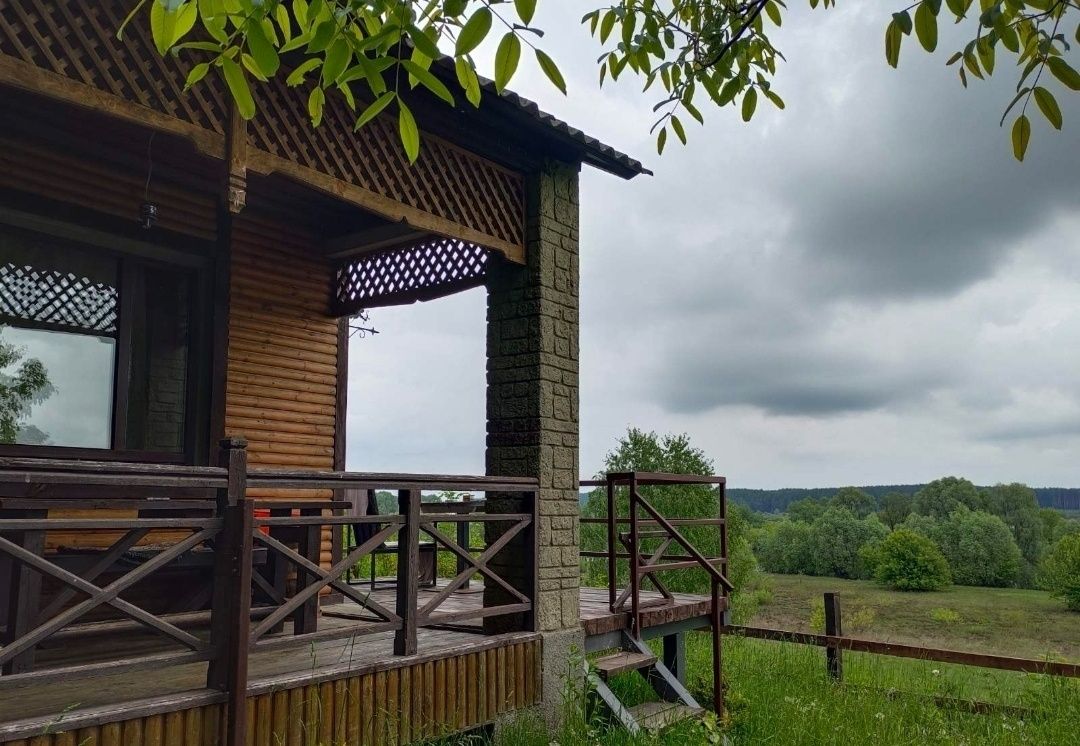 Здаю дім на березі річки подобово у Новгороді-Сіверському.