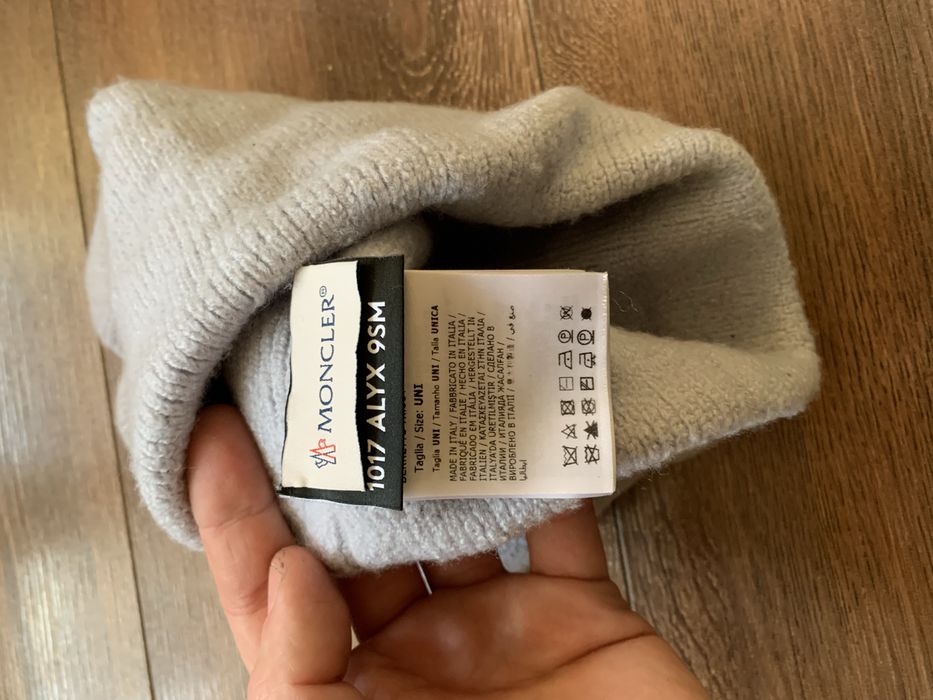 Шапка Moncler оригінал М-ка