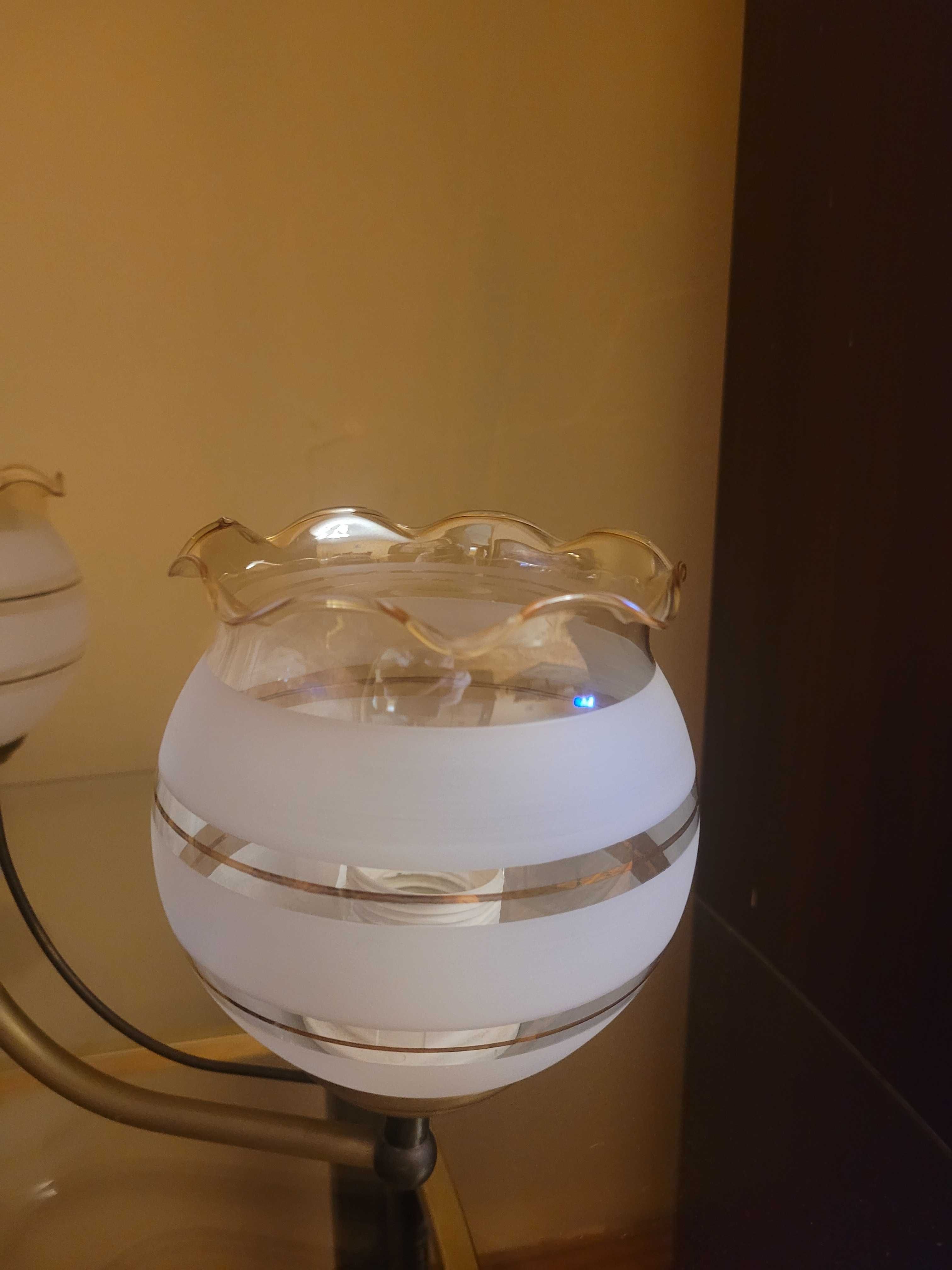 Żyrandol, lampa sufitowa  prawie nowa  do zakupu
