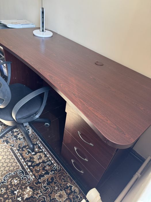 Столи офсн) колір гнила вишня 1шт) ,світло-сірий 1шт) состояния новый