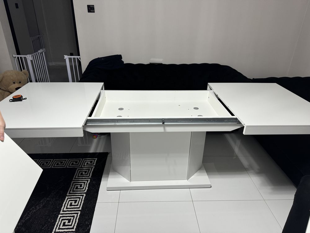 Stół rozkladany 140x89x75 po rozlozeniu 236x89x75 Agata Meble