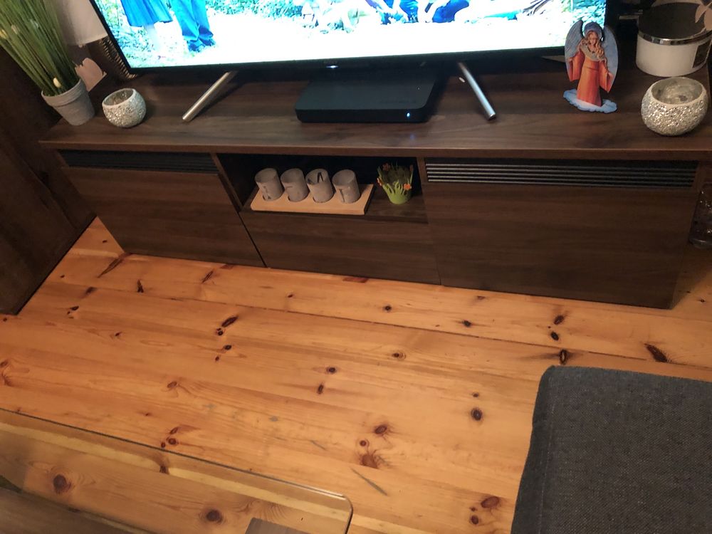 Szafka pod telewizor
