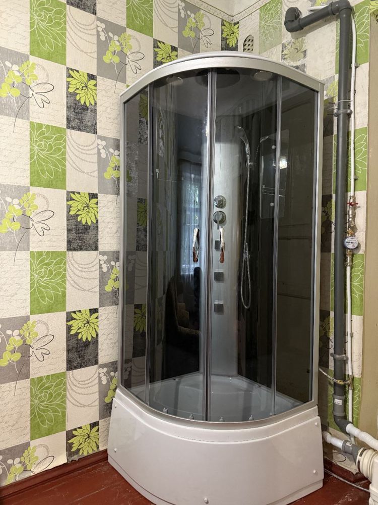 Продам дві кімнати в гуртожитку
