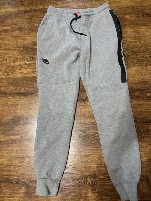 Spodnie dresowe Nike S