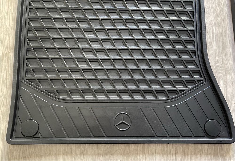 Tapetes de boracha originais Mercedes