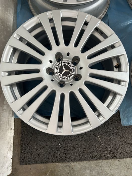 143 Felgi Aluminiowe Oryginał MERCEDES R 17 5x112 Bardzo Ładne
