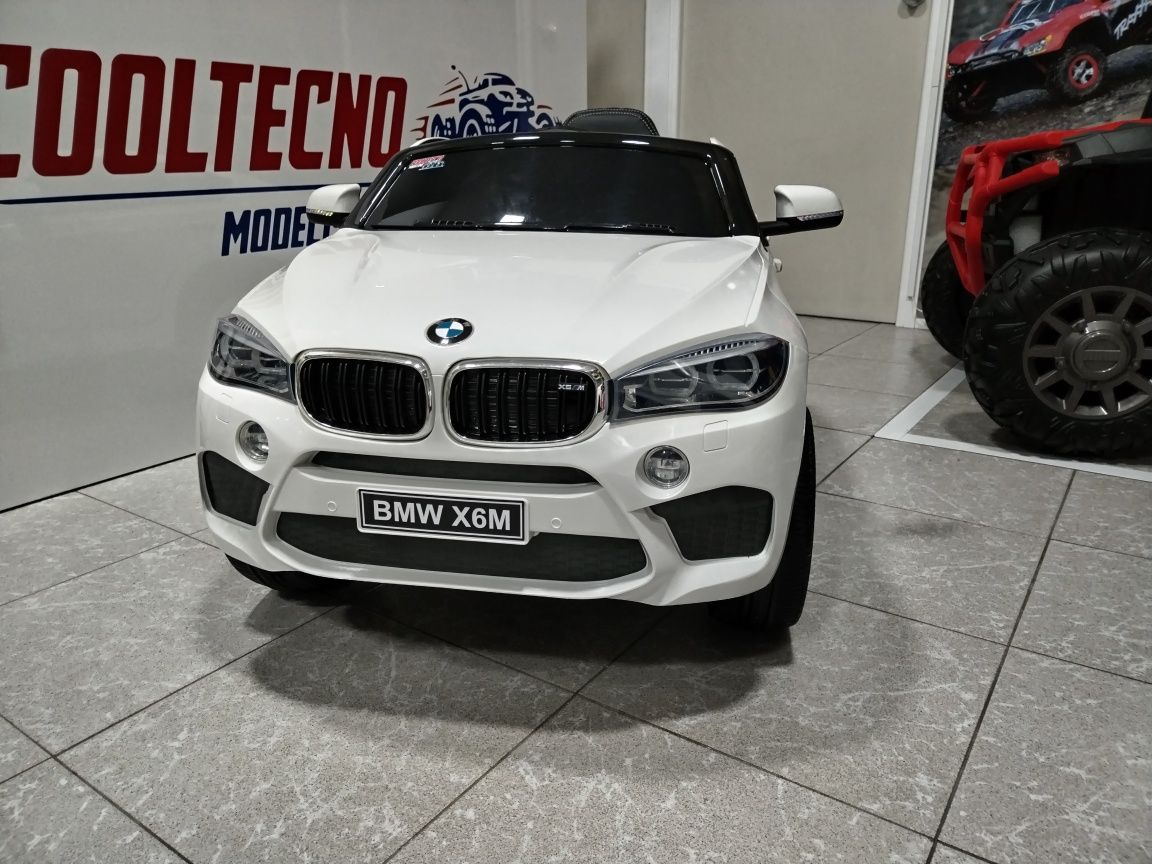 Carro eléctrico criança Bmw x6 rodas borracha