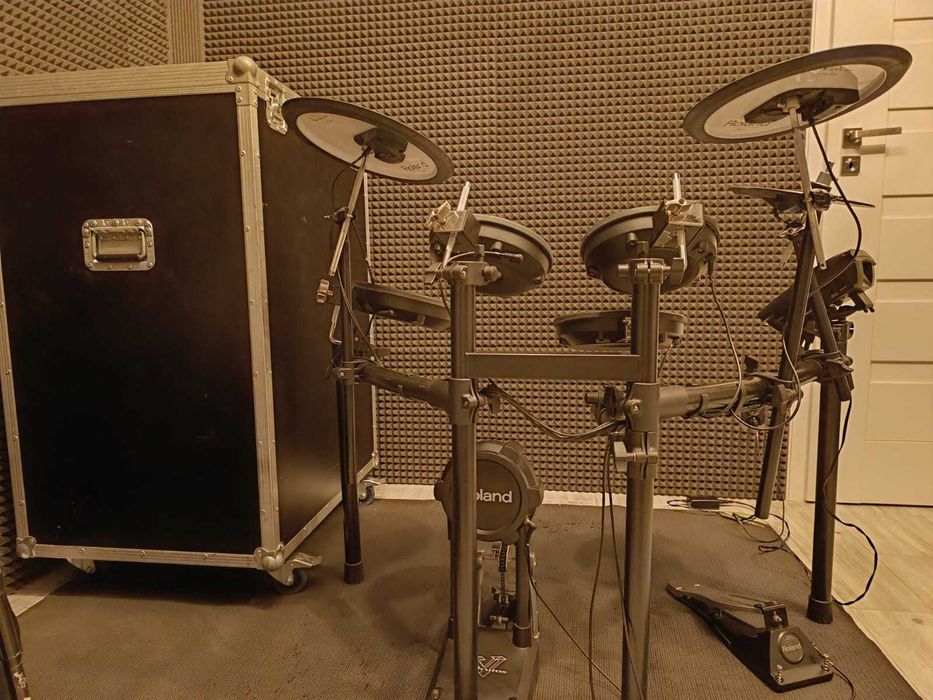 Perkusja Roland td 11 kv case na wymiar, pałeczki, mata, stopa Iron
