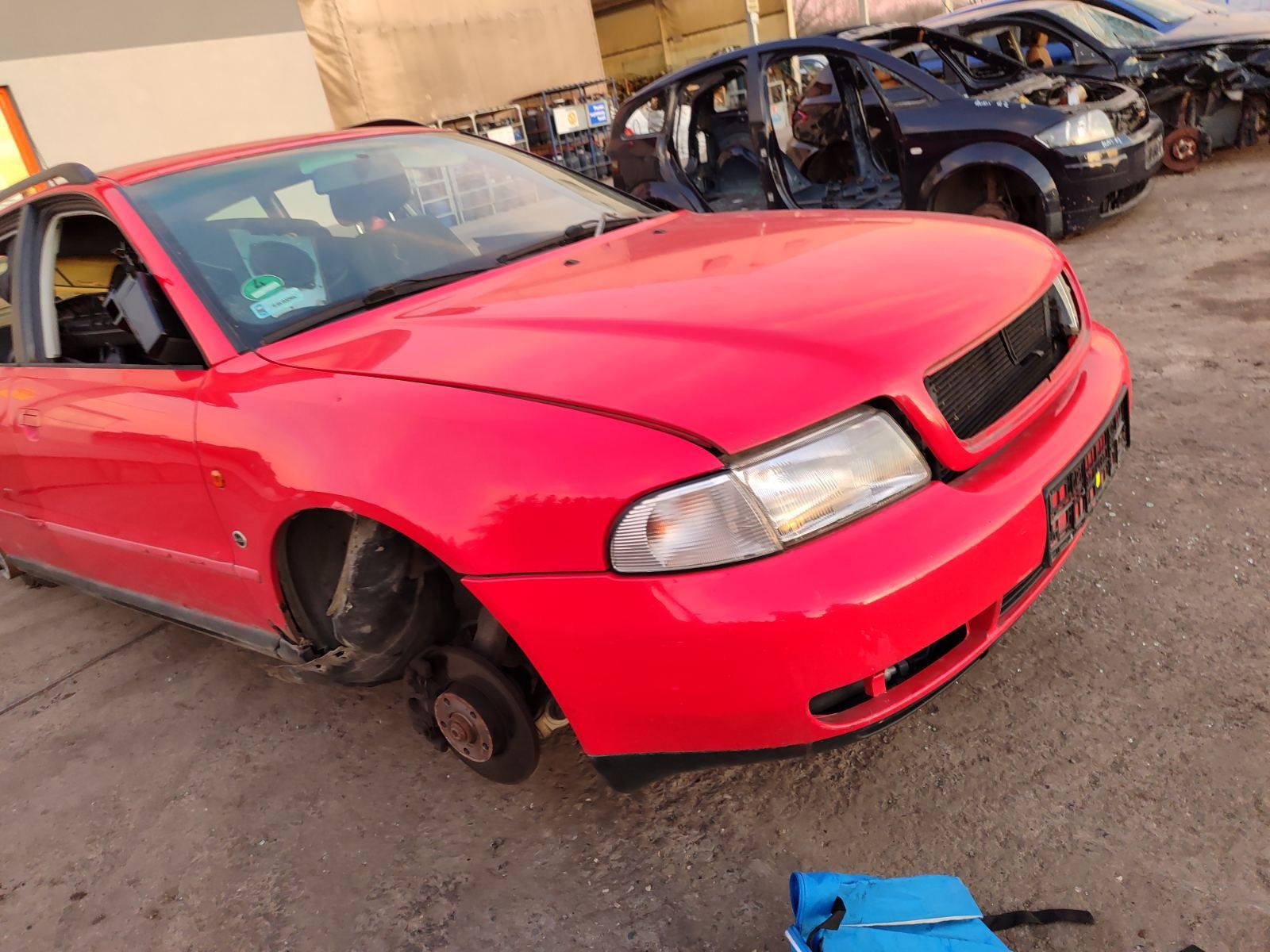 Audi A4 B5 капот Ауди А4 Б5 весь перед