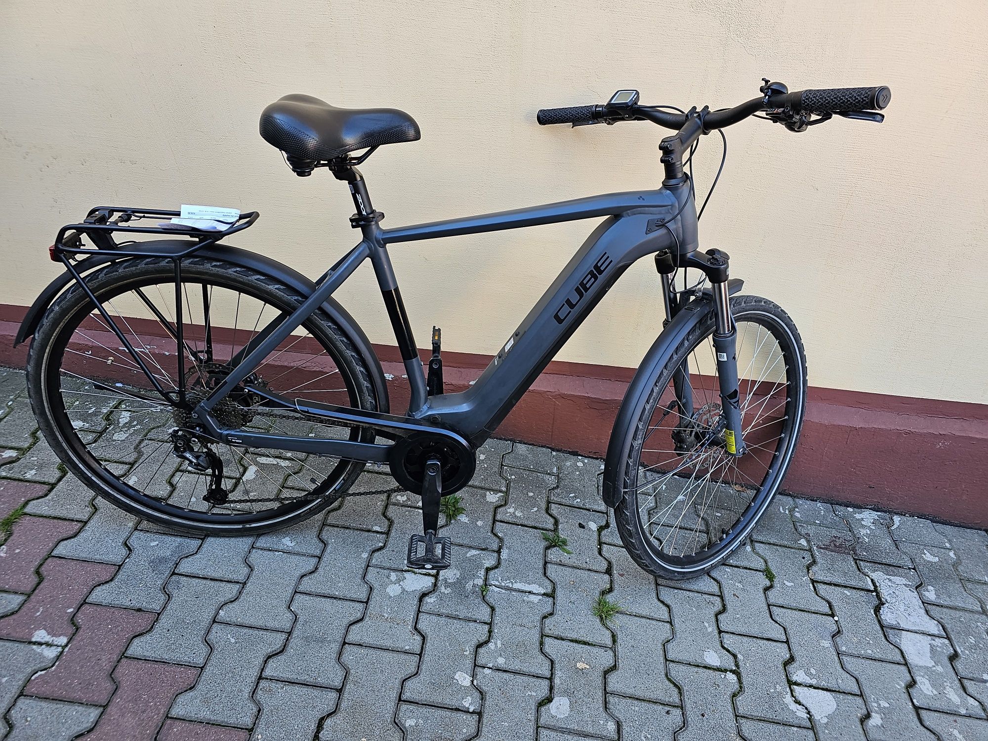 Rower elektryczny CUBE Touring ON1