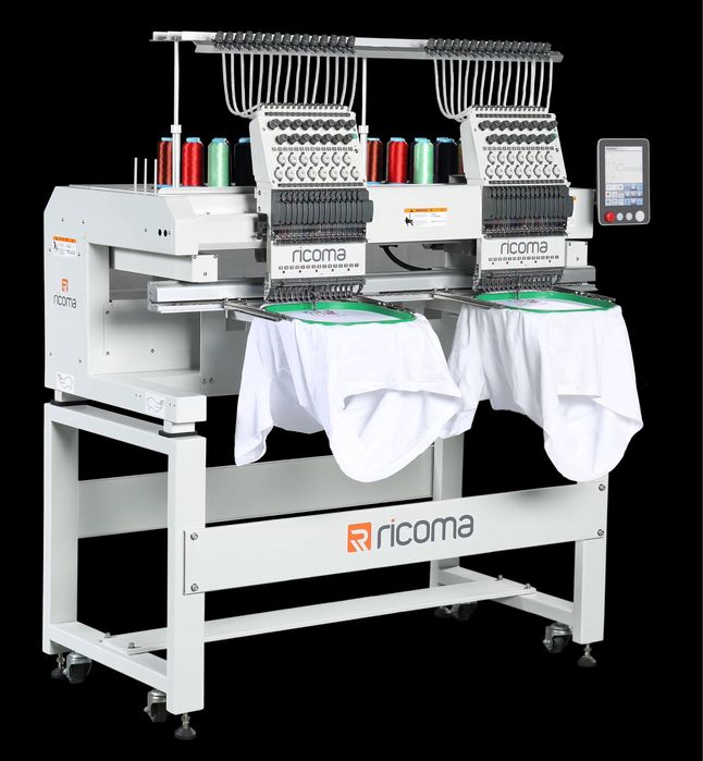 Maquina de bordar Ricoma 2 cabeças
