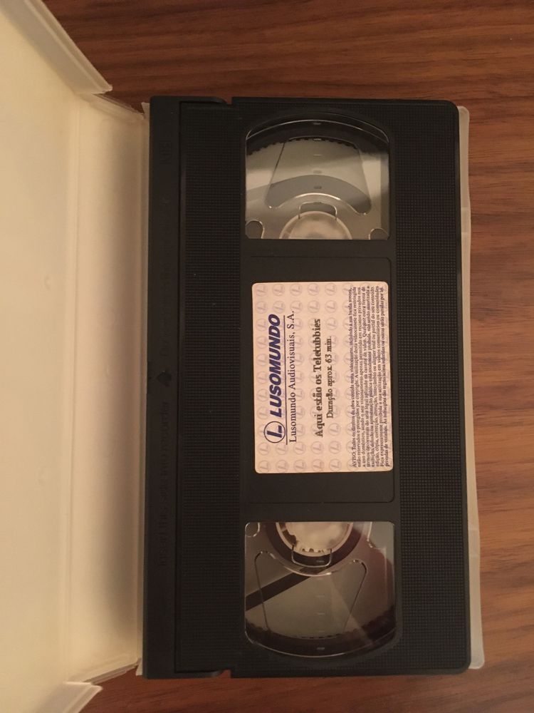 3 videocassete VHS (desenhos animados)