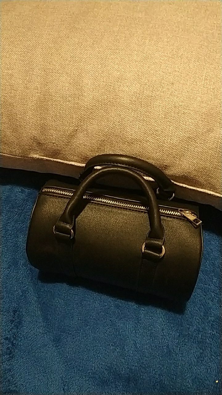 Чорна Жіноча сумка бочонок
