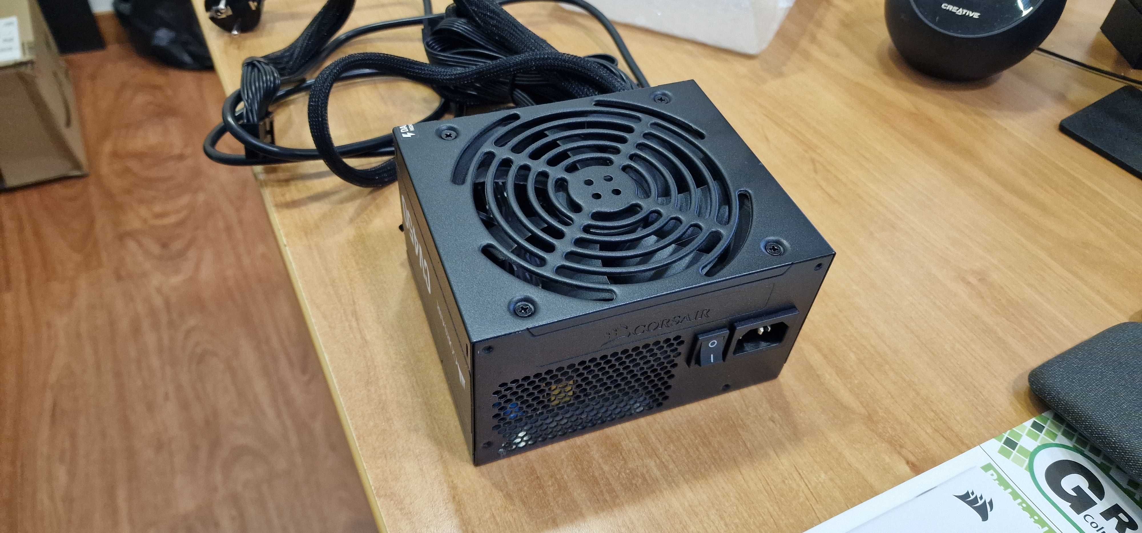 Fonte de alimentação Corsair cv450