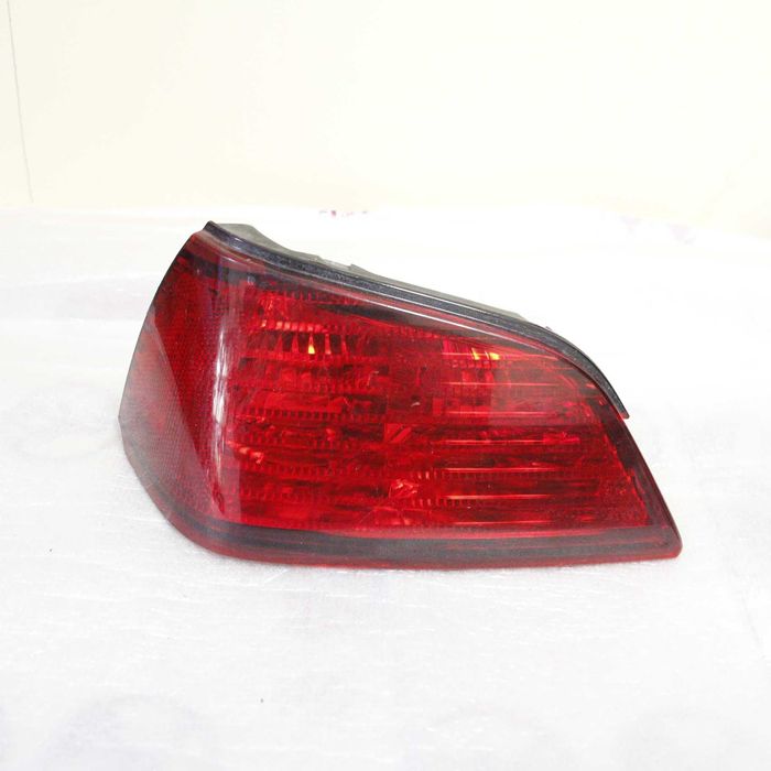 5064 Honda Goldwing GL 1800 Lampa kufra centralnego LEWA uszk.