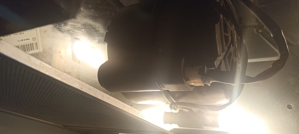 Exaustor com chaminé Teka