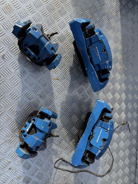 Zaciski hamulcowe komplet przod, tyl BMW F10, F11, F01, 4.4V8