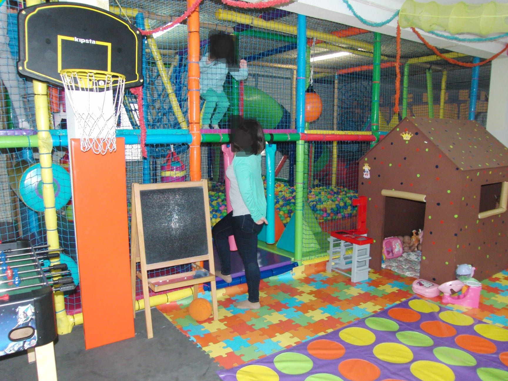 Playground/área de jogo - para desocupar