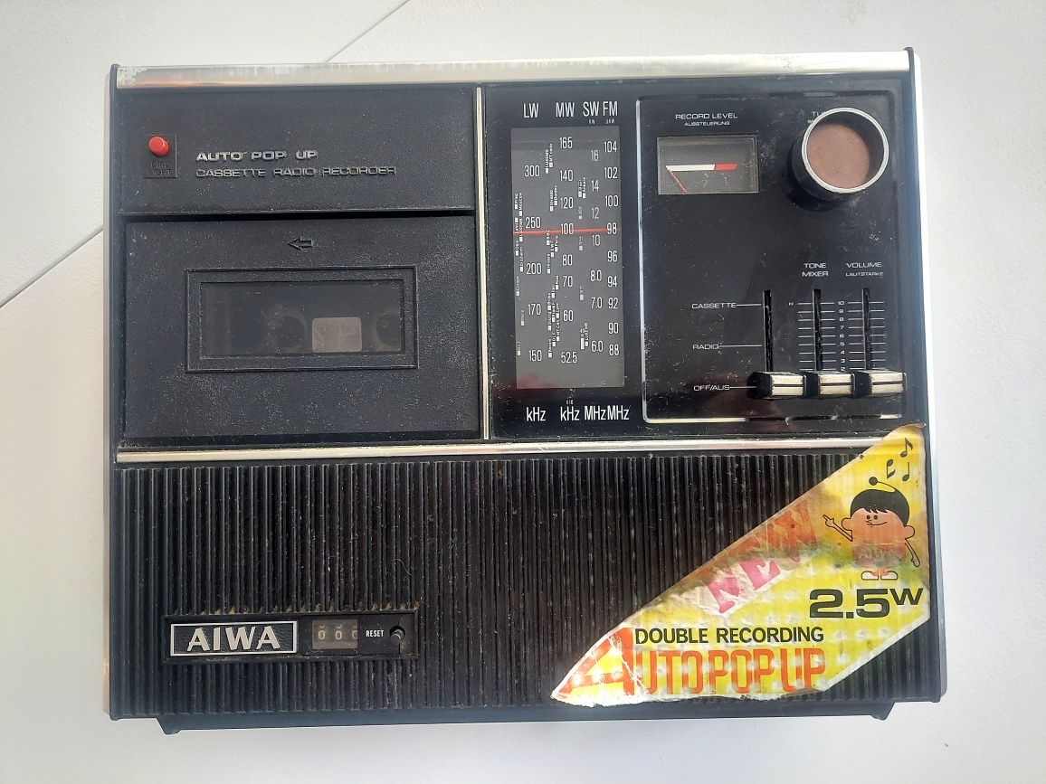 Aiwa TPR-201 radio magnetofon z torbą