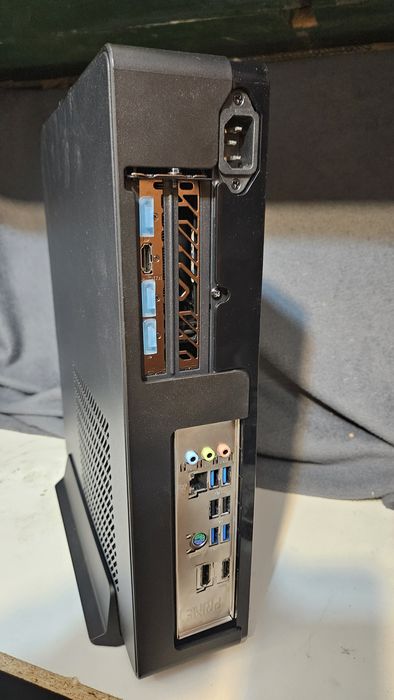 Mini Pc Ryzen 5600G Radeon RX 6600XT