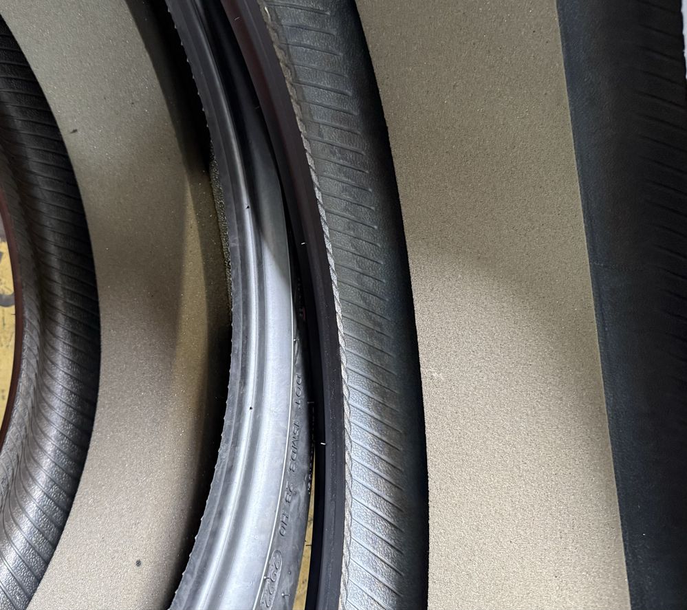 Opony 235 40 R 19 96W Hankook Ventus S1evo3