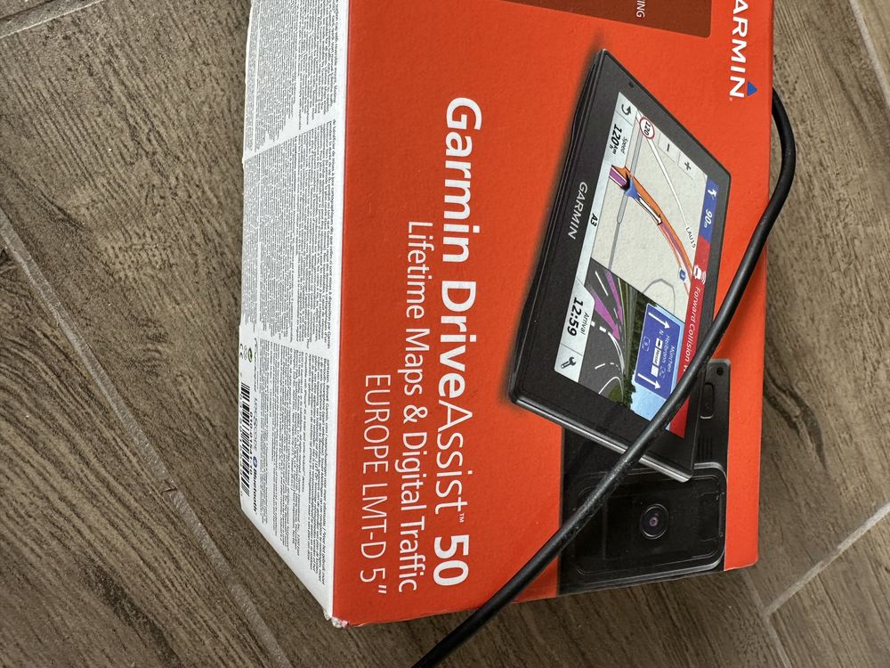 Garmin DriveAssist 59