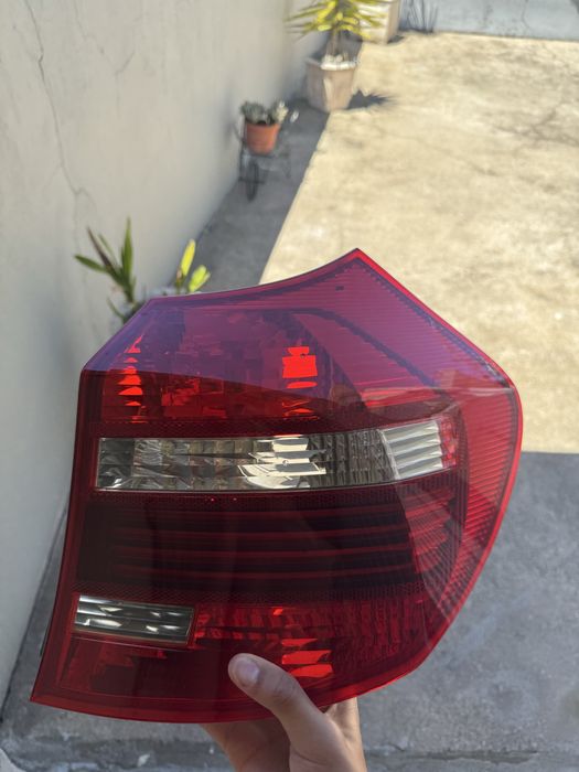 Farolim Traseiro Direito Original LED – BMW Série 1 E81 (3 Portas)