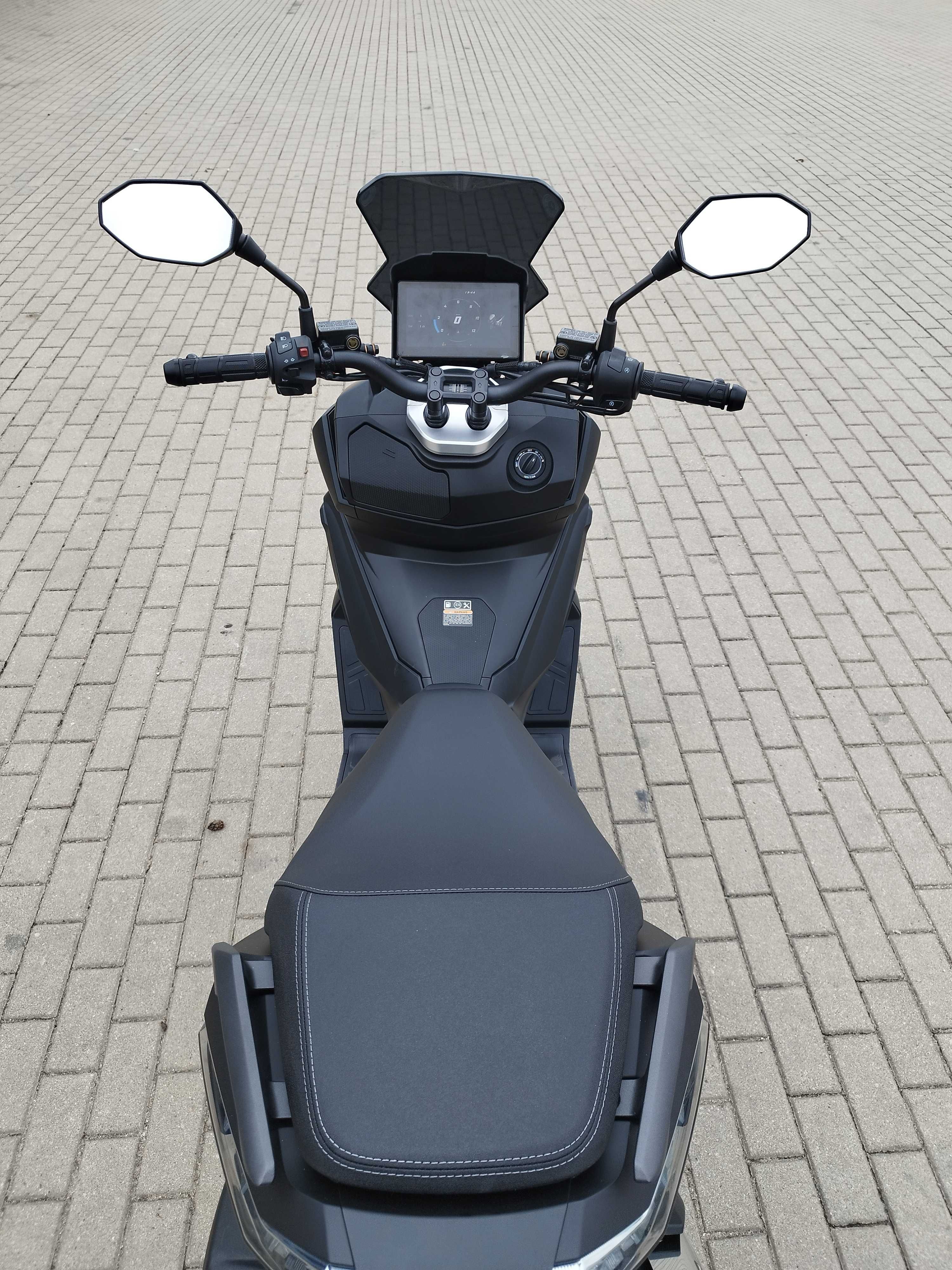 Skuter 125 chłodzony cieczą Barton Xplore MATMAR Ełk