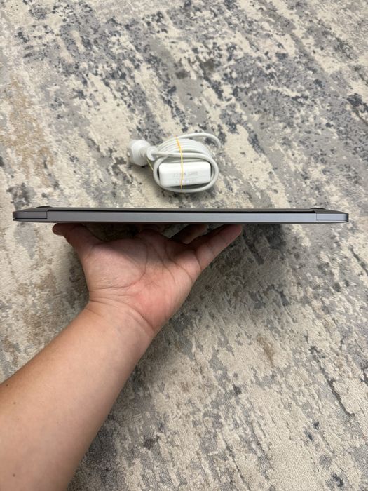 MacBook Pro 13 2020 16/512gb with touch bar