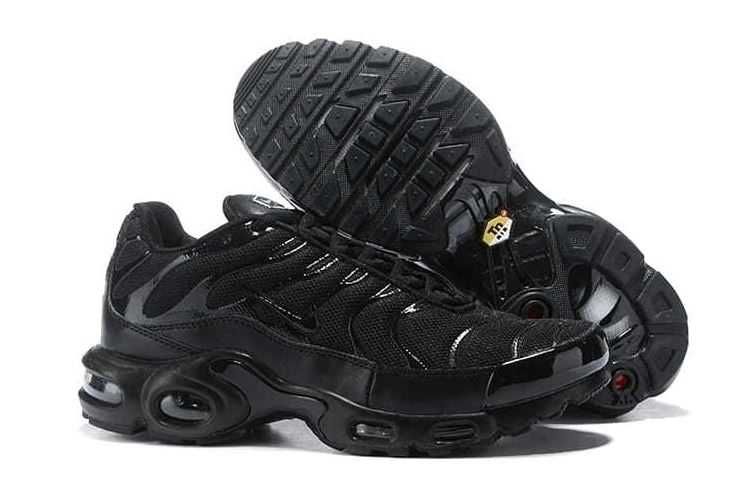 Nike modelo Tn  todos pretos