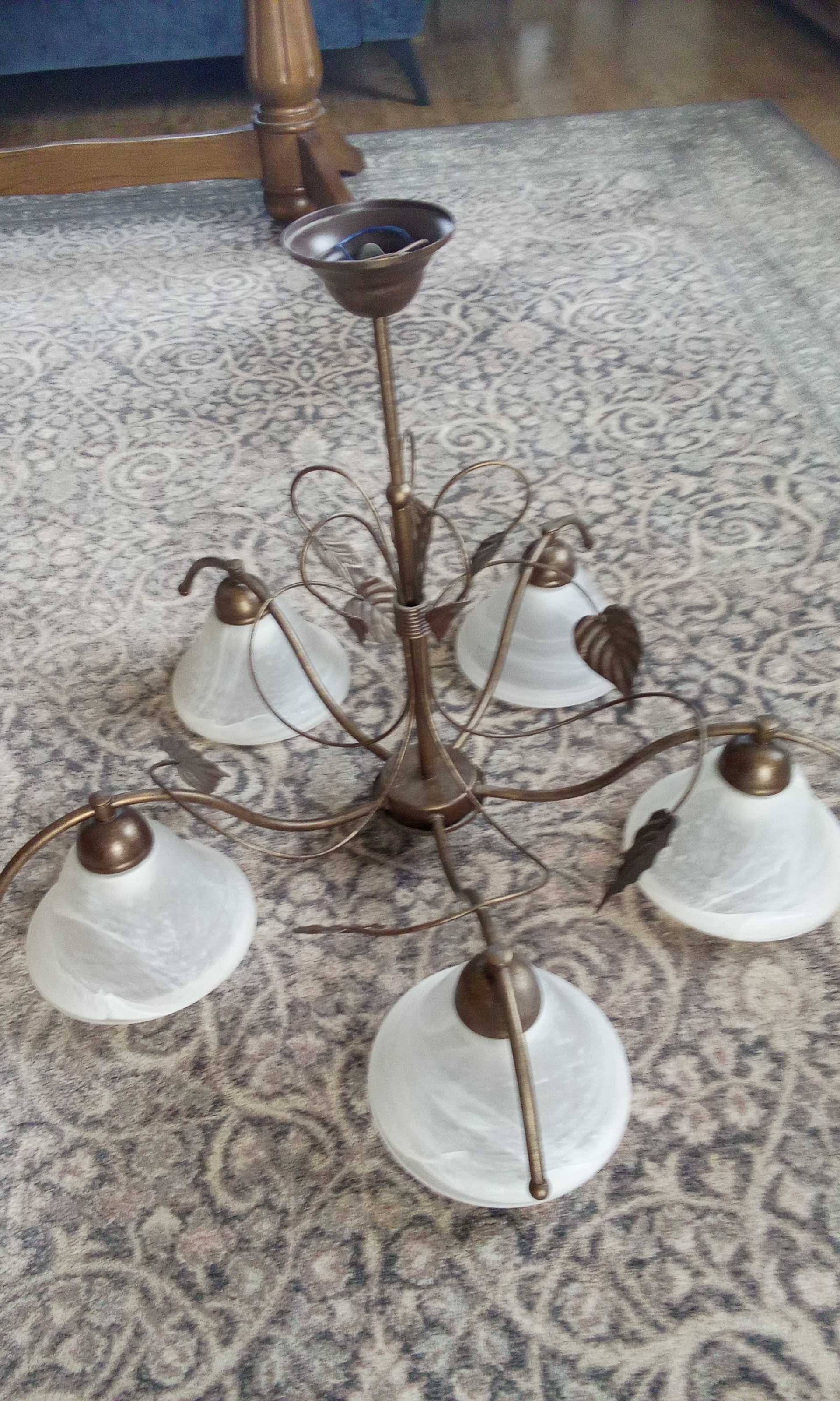 Żyrandol na 5 żarówek do salonu