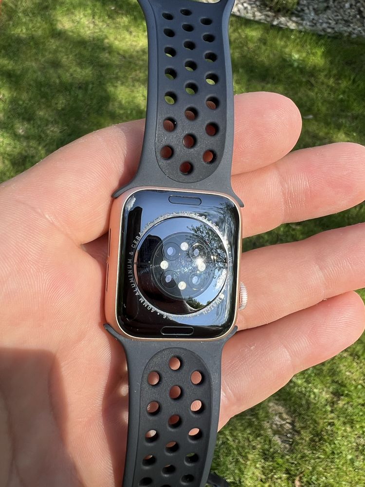 Apple Watch 6 40mm złoty