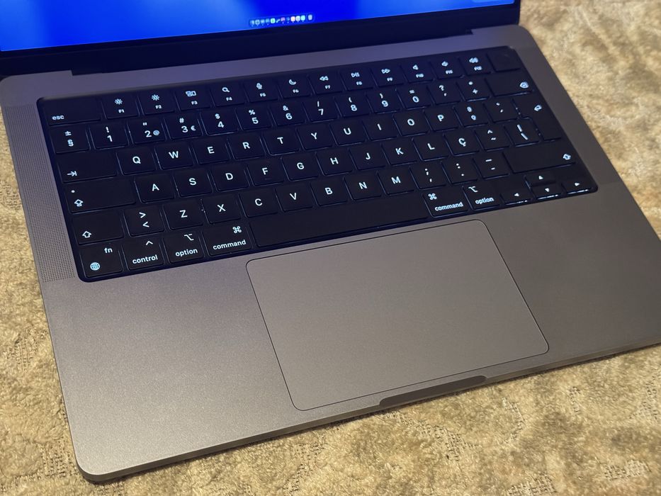 Macbook Pro 14” M2 Pro + 16gb ram + 512gb SSD