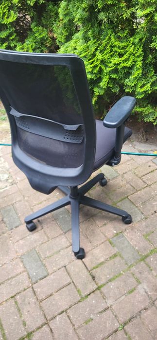 Fajny fotel biurowy