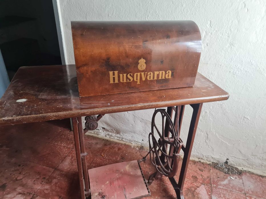 Máquina costura Husqvarna