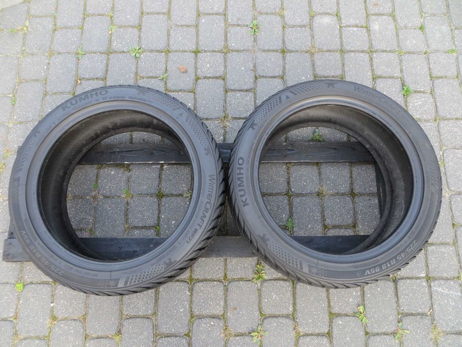 Opony zimowe Kumho 225/45/18 cena za 2 szt.