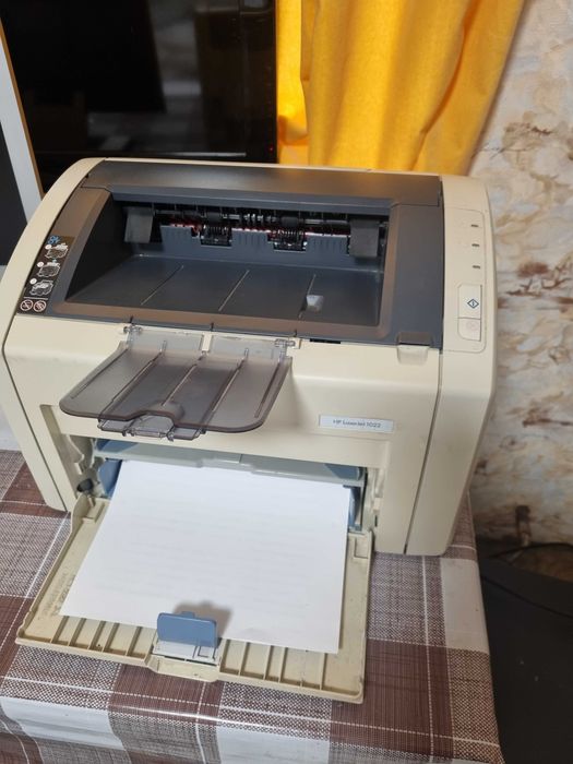 Лазерний принтер HP LaserJet 1022