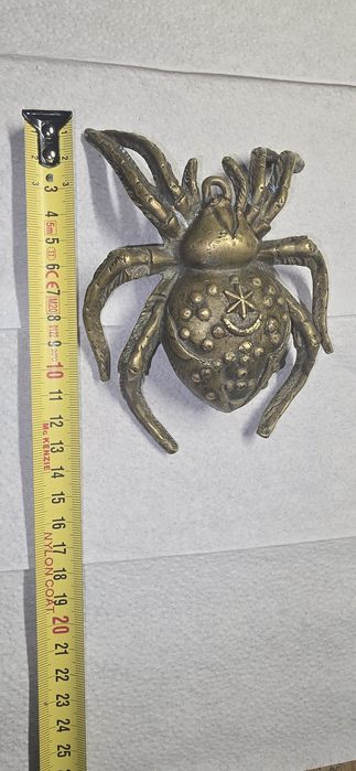 Figurka pająk z mosiądzu