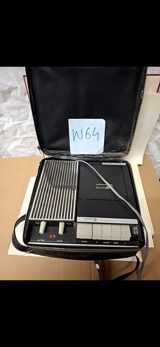 Magnetofon kasetowy MK125 w pokrowcu prl