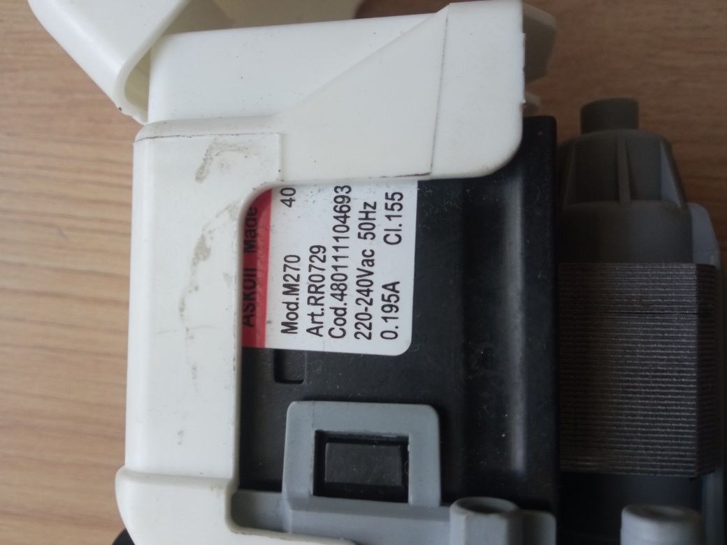 Pompa odpływowa kompletna do pralki
AWE 90360P (Whirlpool) nowa