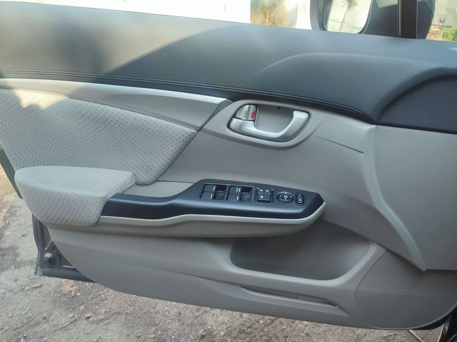 Продам Honda Civic hybrid 2015 г