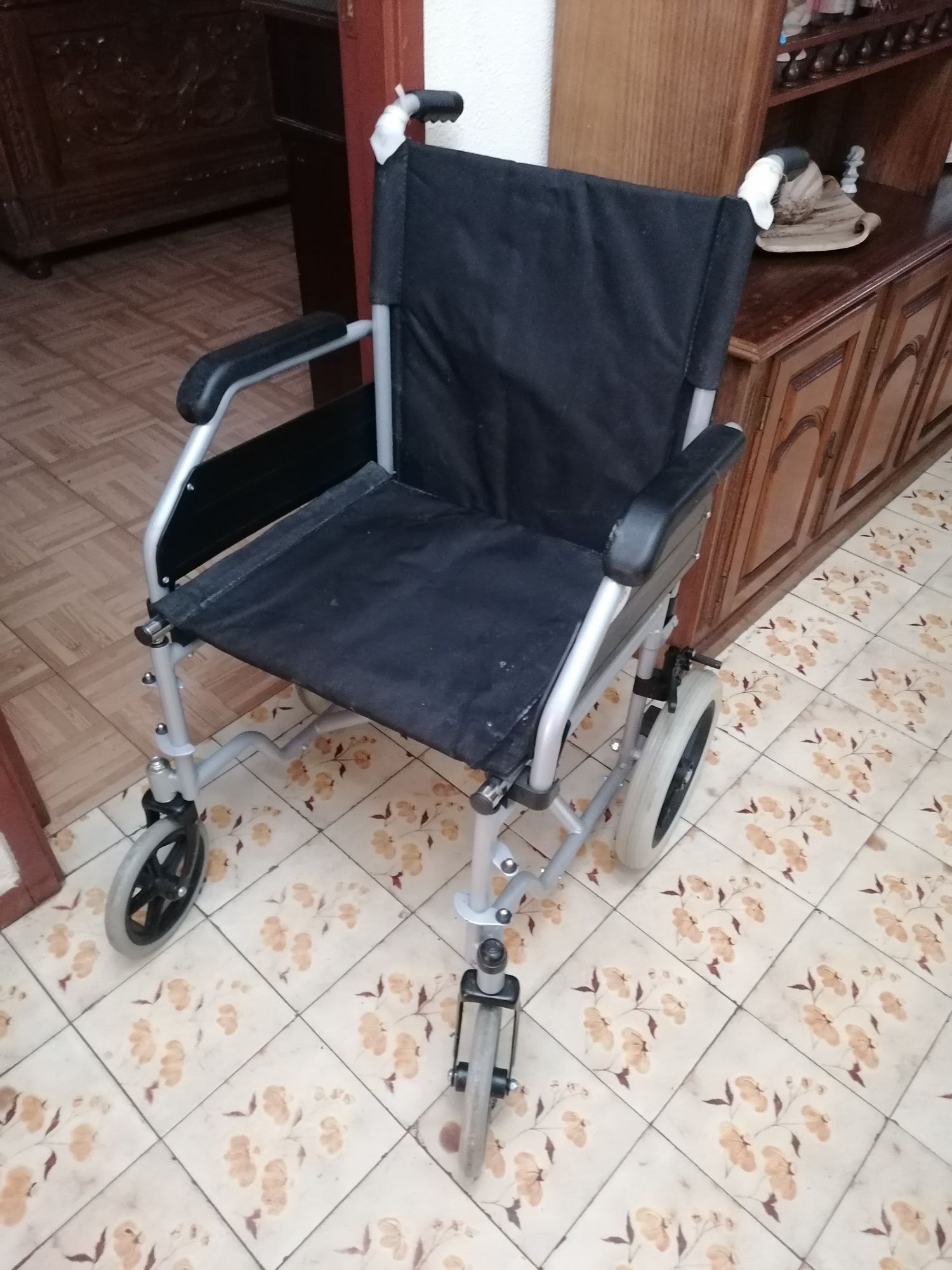 Cadeira de rodas - Doméstica