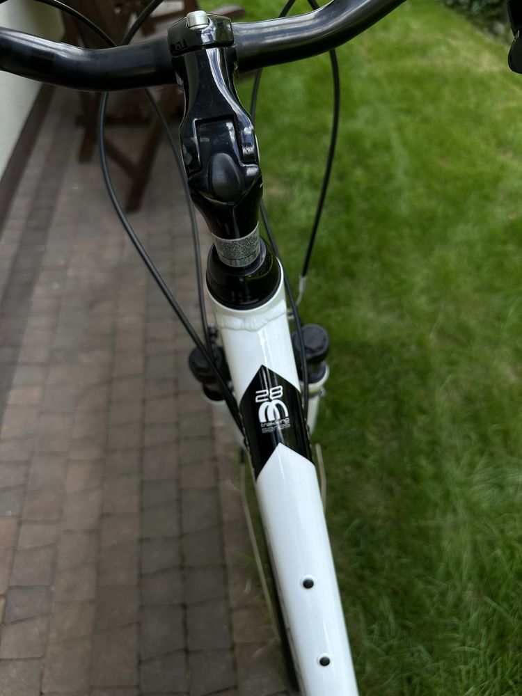 Rower trekkingowy ROMET GAZELA 1 SPECIAL 2024 biało-czarny 28 cali M