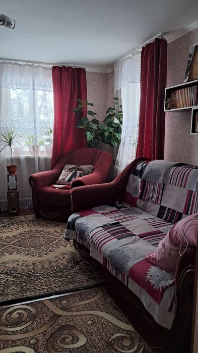 Продам або обміняю на квартиру будинок в Сингаях