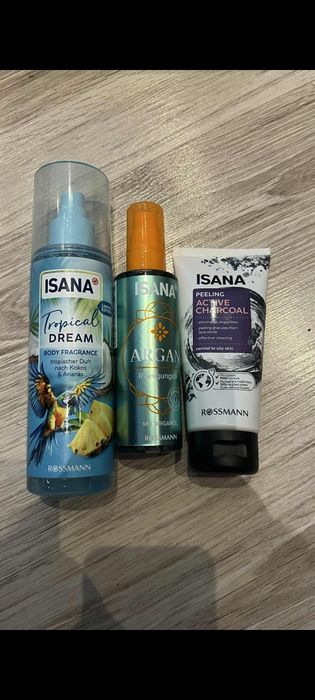 Zestaw kosmetyków Isana, mgiełka do ciała, olejek, peeling