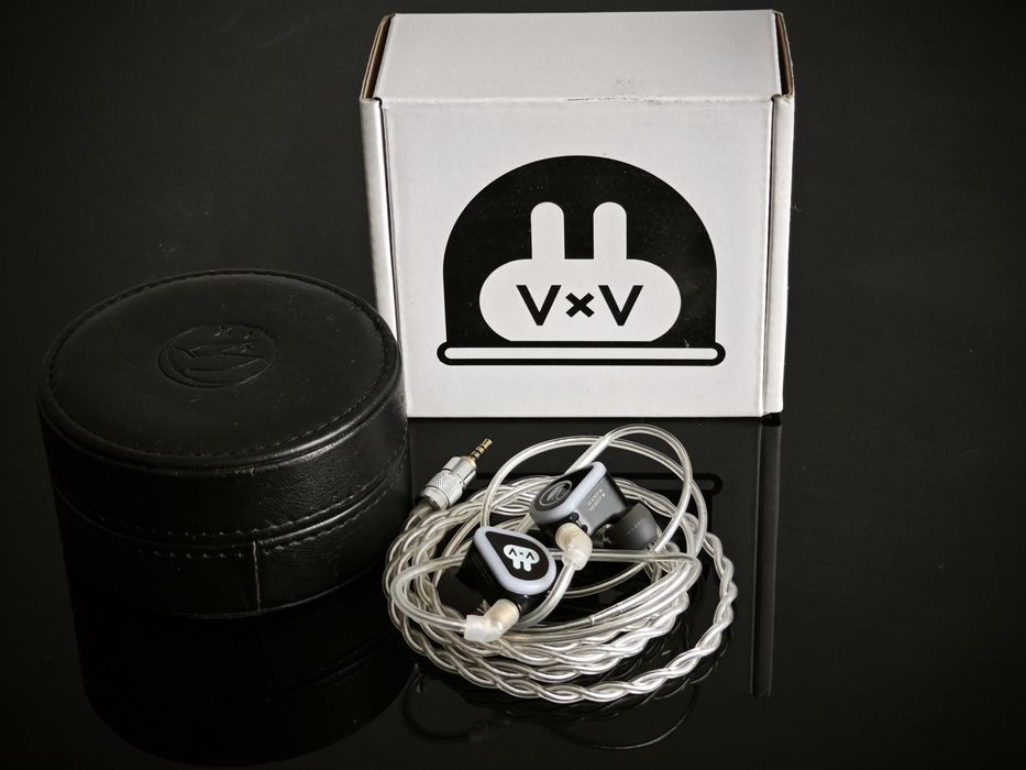 Продам навушники Fir audio VxV