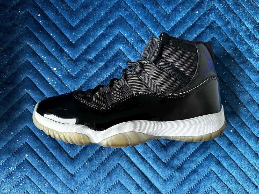 Jordan 11 Retro Space Jam (2016)