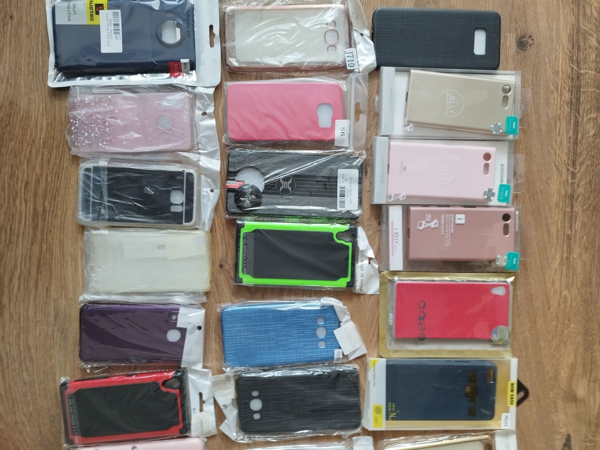 Zestaw 43 Etui do telefonów Sony Samsung Huawei HTC