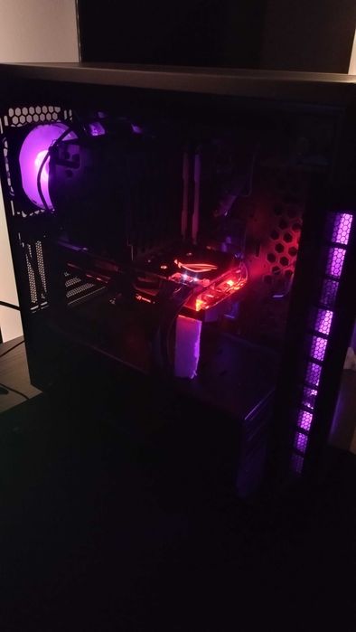 PC Amd Ryzen 3800X, Asus RTX 2070 Super, DDR4, HDD + 2x SSD